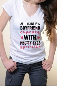 Tricou All I Want Is A Cupcake